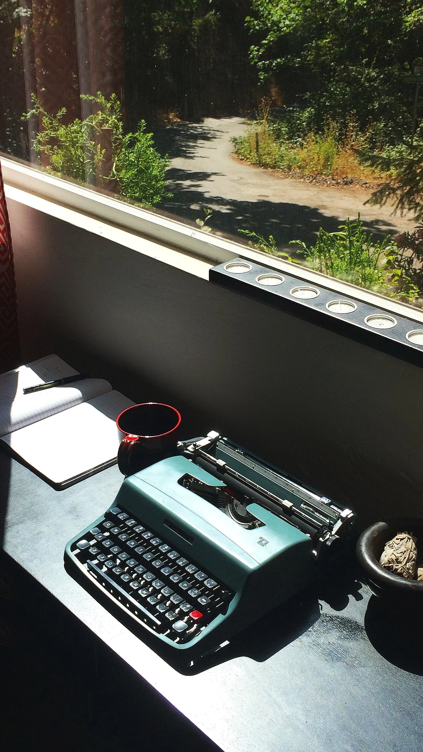Olivetti Lettera 22 & 32: Classic Vintage Typewriters